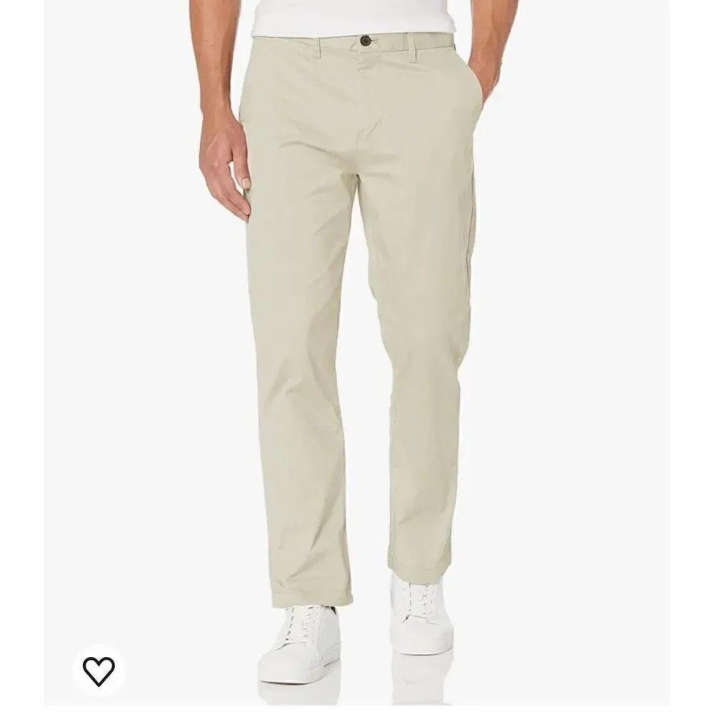 Tommy Hilfiger Men's Comfort Stretch Cotton Chino Pants in Regular Fit